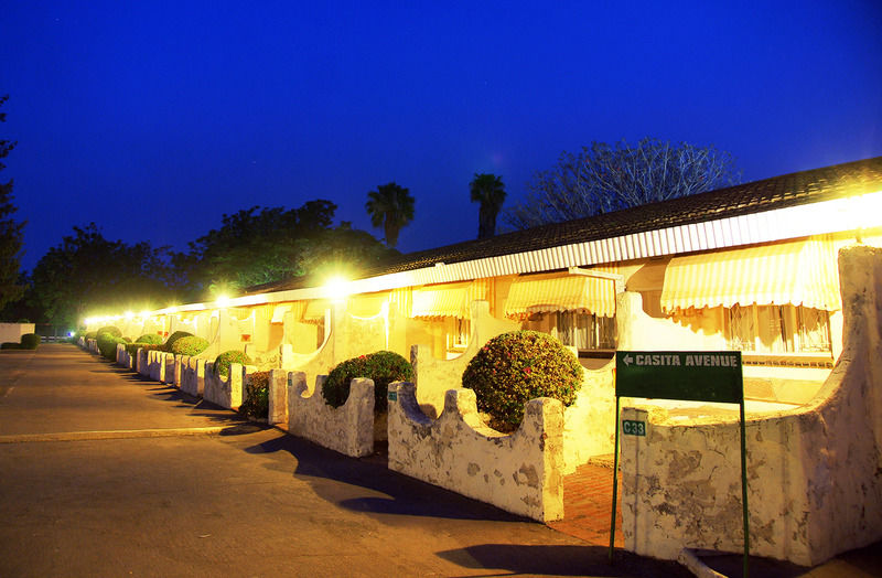 Kadoma Hotel & Conference Centre Exterior foto