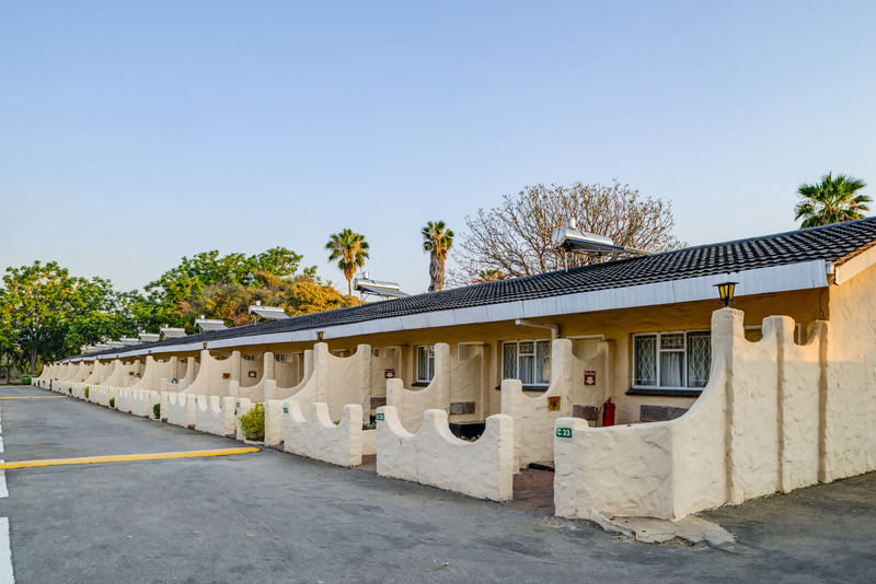 Kadoma Hotel & Conference Centre Exterior foto