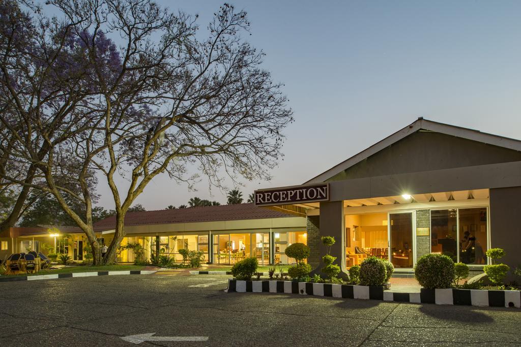 Kadoma Hotel & Conference Centre Exterior foto